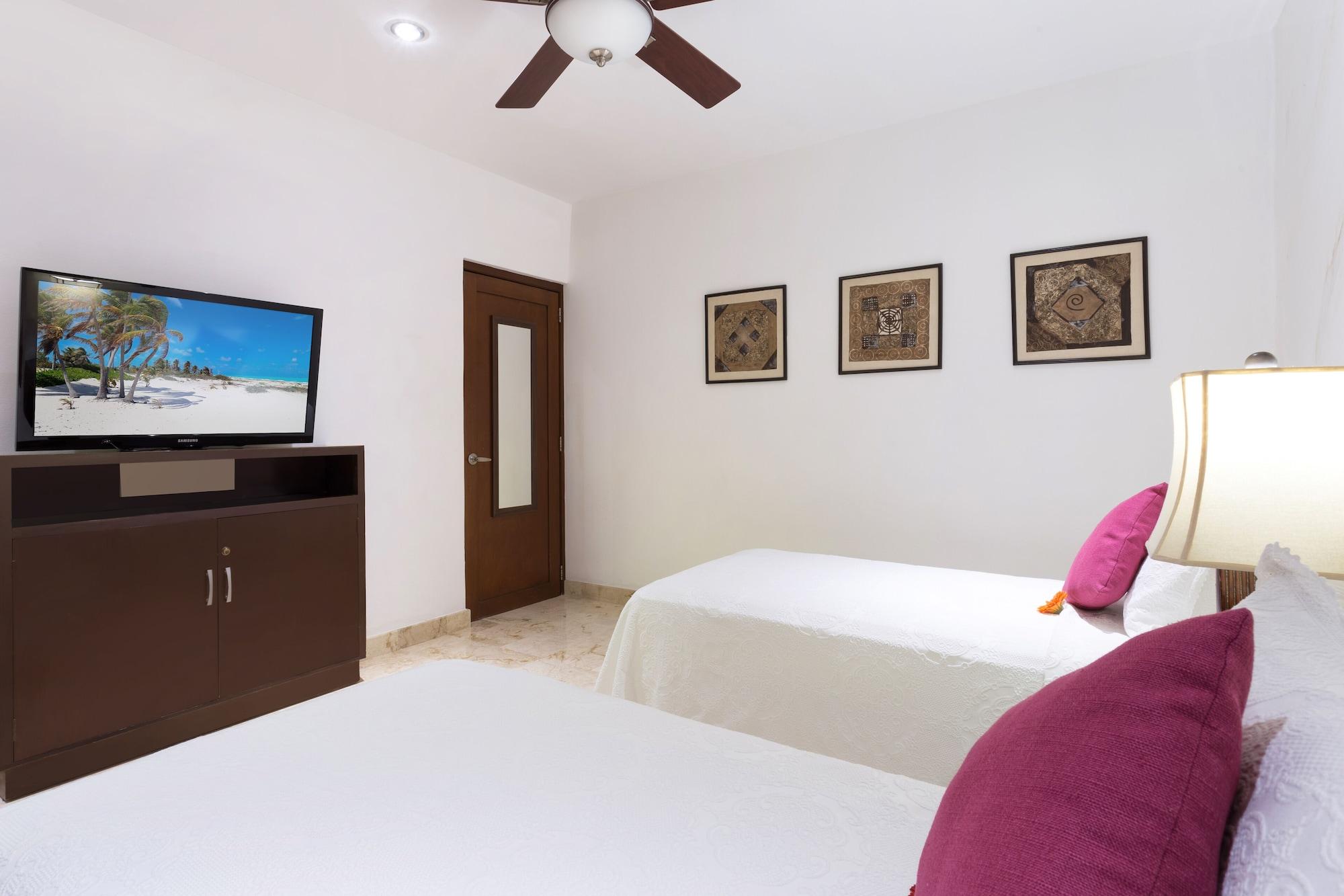 Maya Villa Condo Hotel And Beachclub Playa del Carmen Kültér fotó